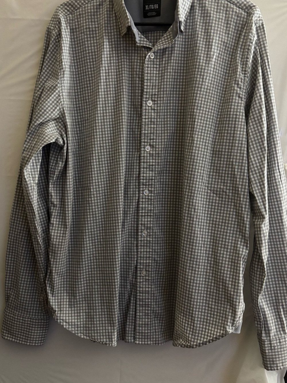 Under Armour men’s 
Size XL
